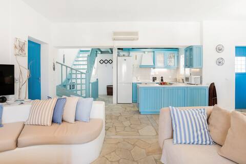 Top performing Airbnb: Aperado Paros House With Pool and Tennis Court in Περιφερειακή Ενότητα Πάρου