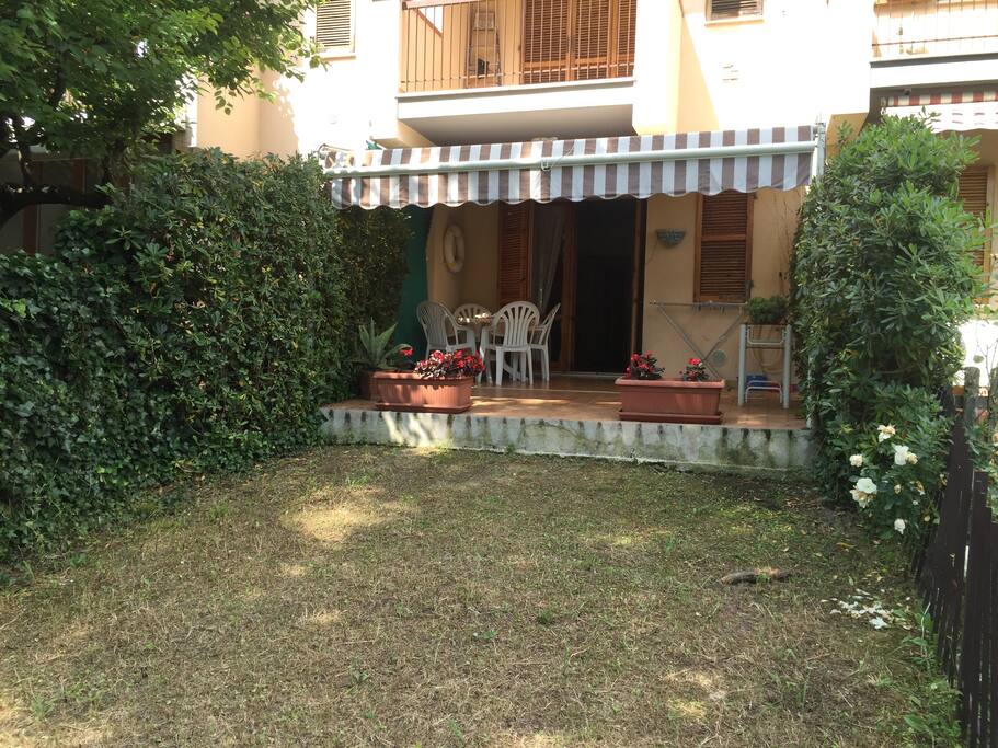 Giardino e veranda
