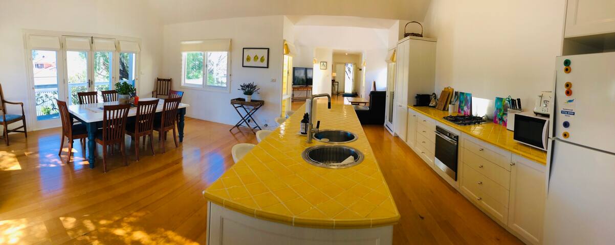 The Yellow Beach House 1.5 Blocks From the Beach gallery image 3