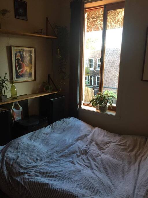 Private bedroom (1/3)