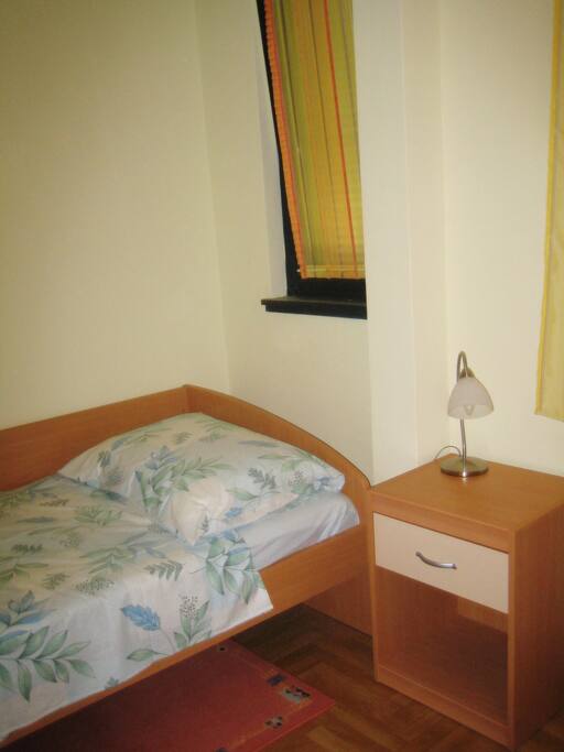 Single bedroom for a third person