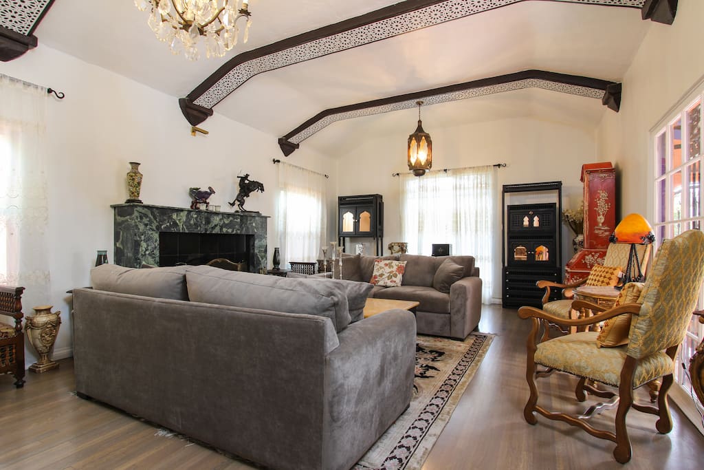Large Salon