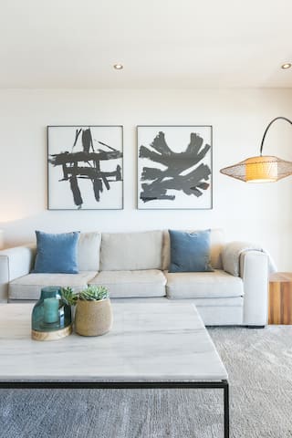 Top of the World | Opulent Springbok Rd Apartment