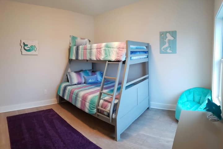 Стая с двуетажно легло „Русалка“