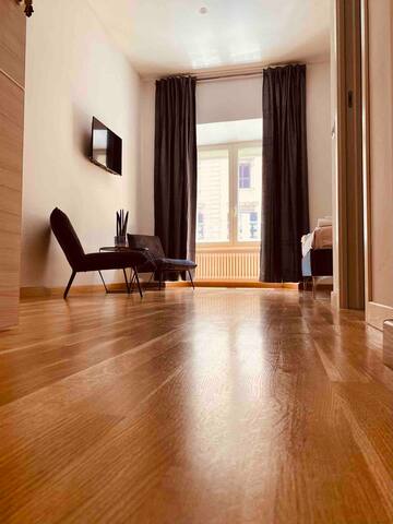 Stylish, Cozy, Relaxing 4BR Apartment city center gallery image 5