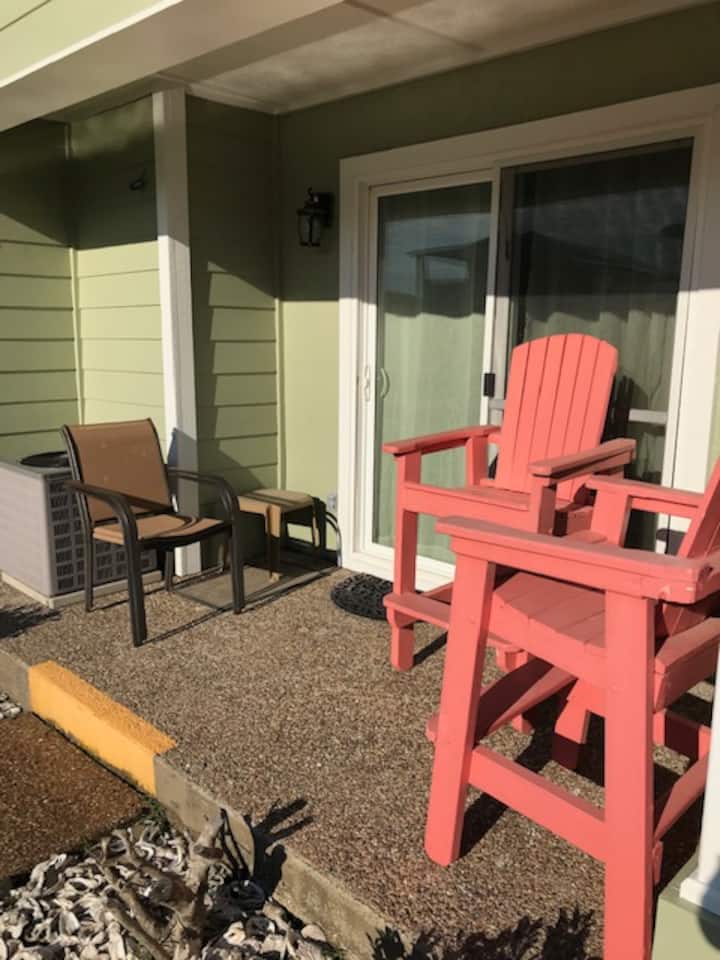 Kontiki Beach Resort Condo 1 Apartments for Rent in Rockport, Texas