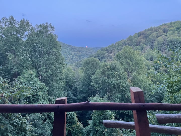 The birdhouse Treehouses for Rent in Friendsville, Maryland, United