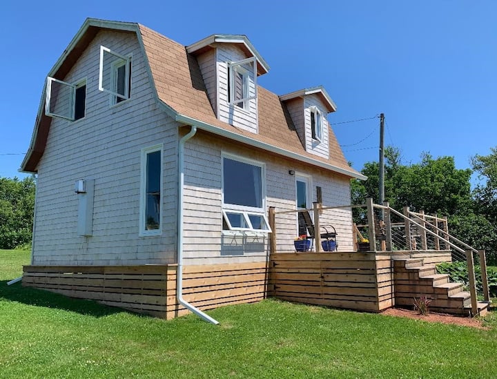 French River Cottage Cottages for Rent in Kensington, Prince Edward