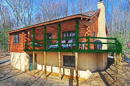 Pocono Log Home Getaway Family Friendly Cabins For Rent In