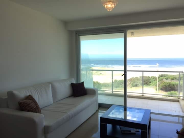 Amazing ocean view in front of stop 30 AMEX