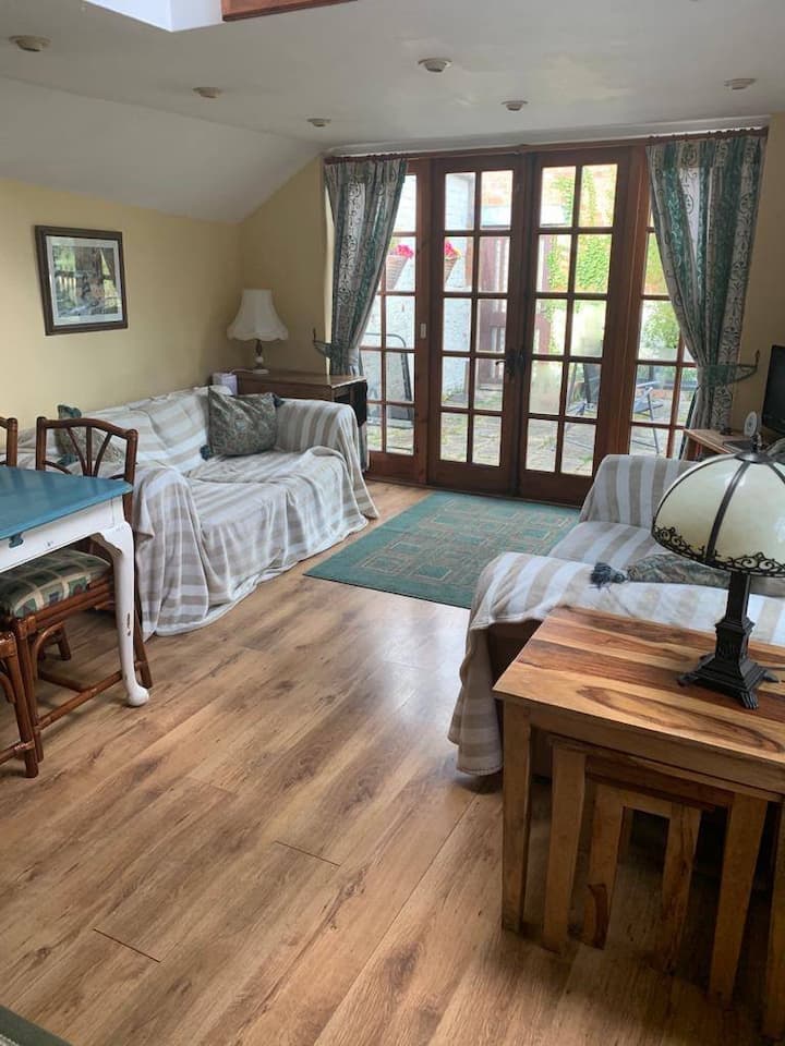 Frampton on Severn Holiday Rentals & Homes England, United Kingdom