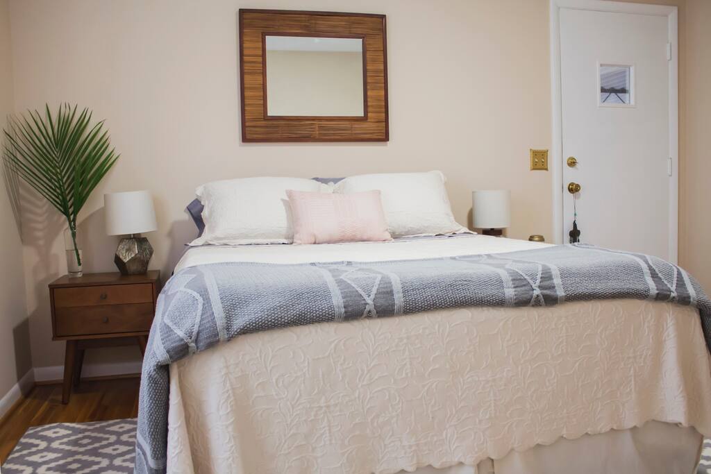 Your room with private entrance.. come and go as you please.