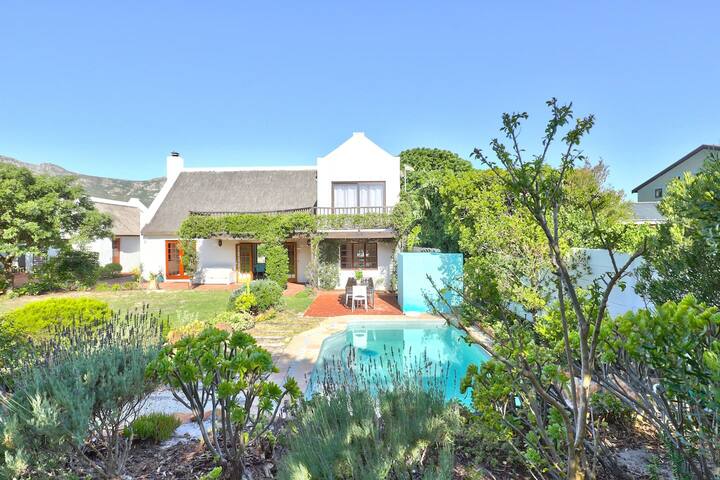 Kaya – The Ultimate Chic Beach House gallery image 3