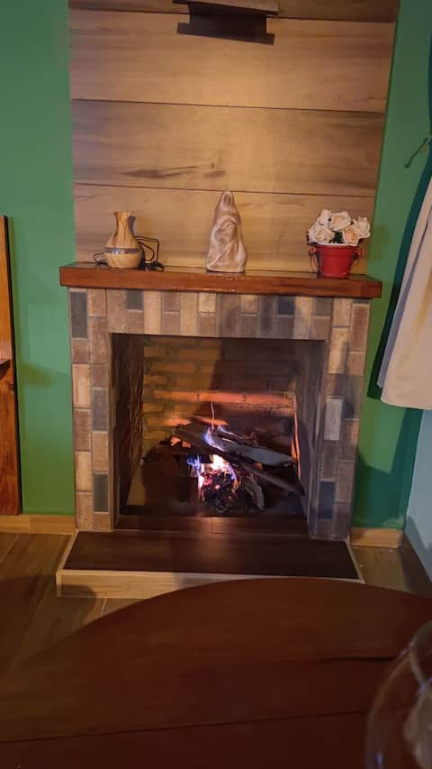Successful Airbnb property: blue horizon wolf chalet in Gonçalves