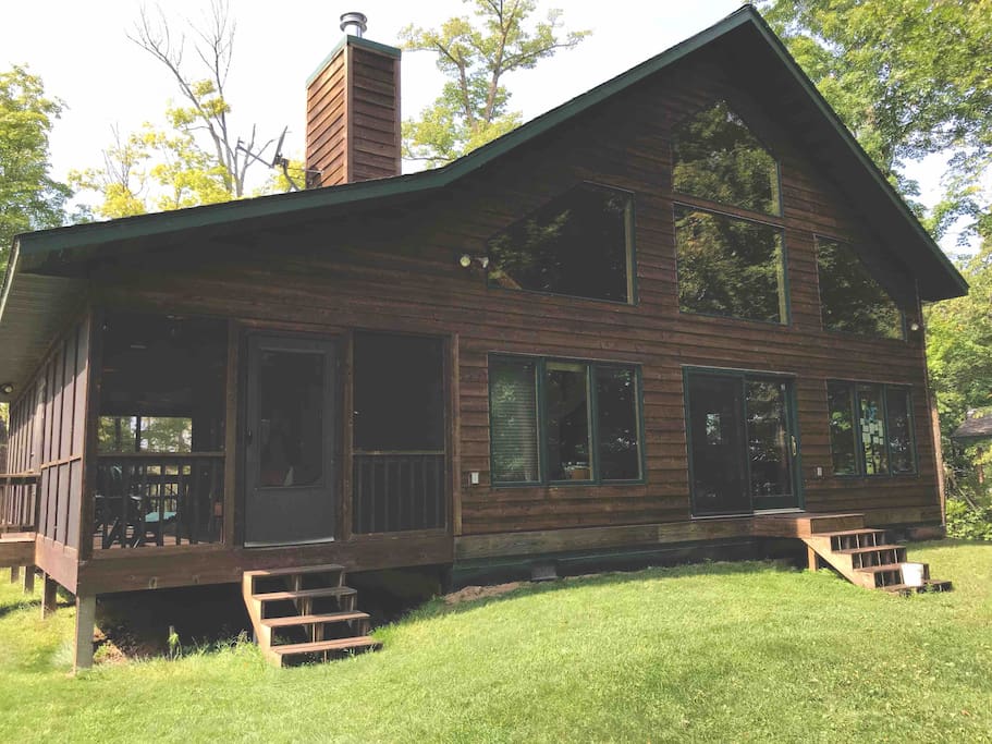 Windows out to the lake provide great views of the water and spotting eagles.