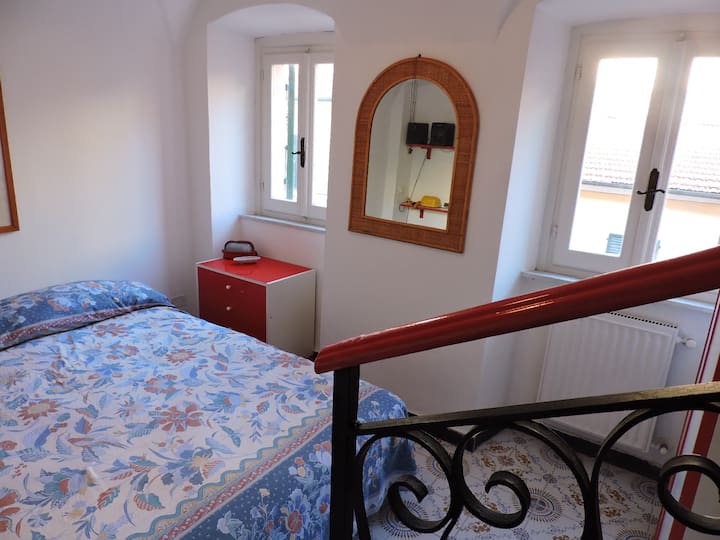 Camera matrimoniale al primo piano - dvojposteľová spálňa na prvom poschodí