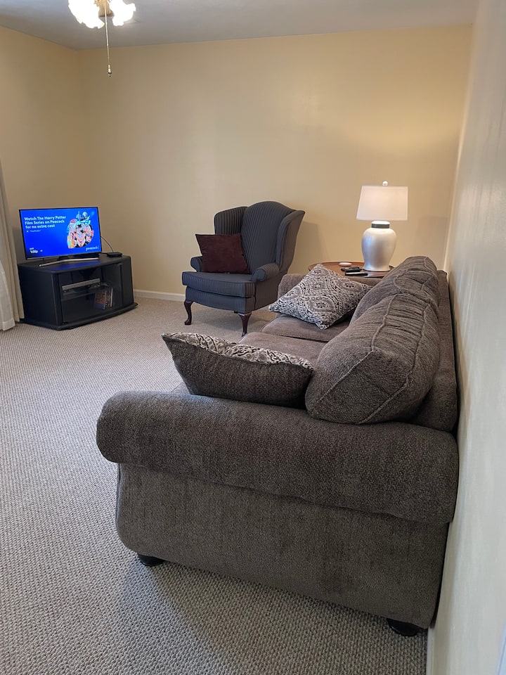 Great 2 Bedroom Duplex In The Heart Of Paducah - Paducah, KY