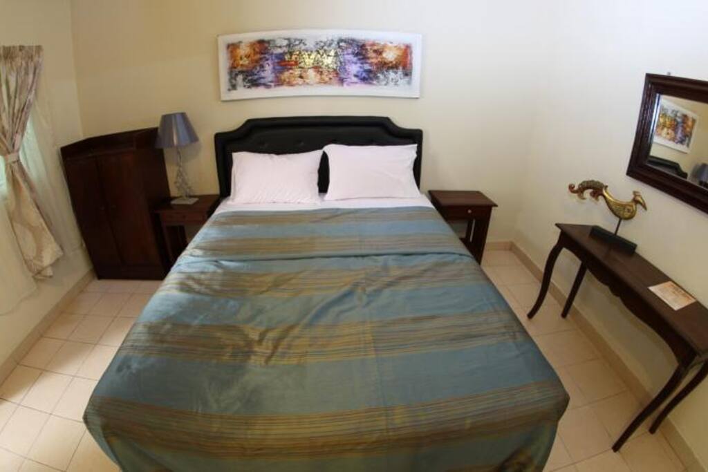 #2 single bed for 2 person with share bathroom