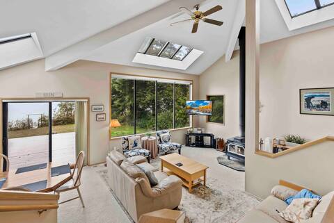 Peaceful Hood Canal Beach House