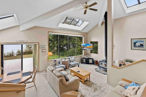 Peaceful Hood Canal Beach House