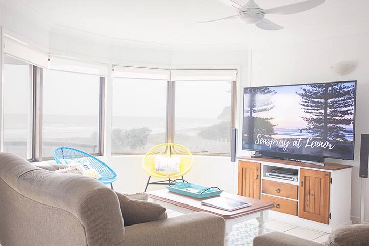 Perfect ocean views amazing location and modern gallery image 3