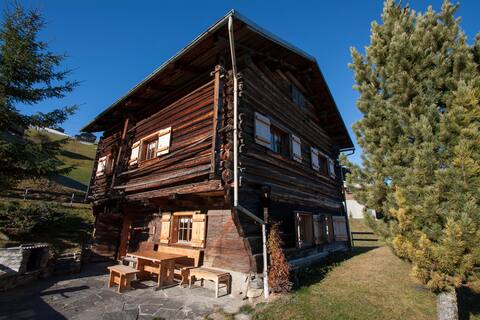 Lovingly developed Walser stall in the mountains
