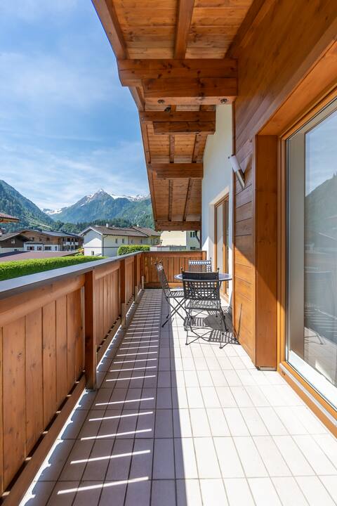 Perfect location! Chalet Helen 380m2 Air Condition
