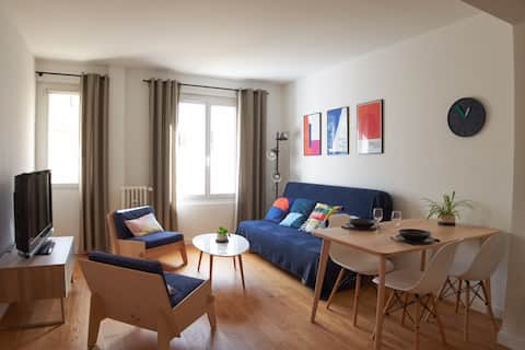 Airbnb performant: Charming 2-room apartment in a quiet area near the train station à Centre