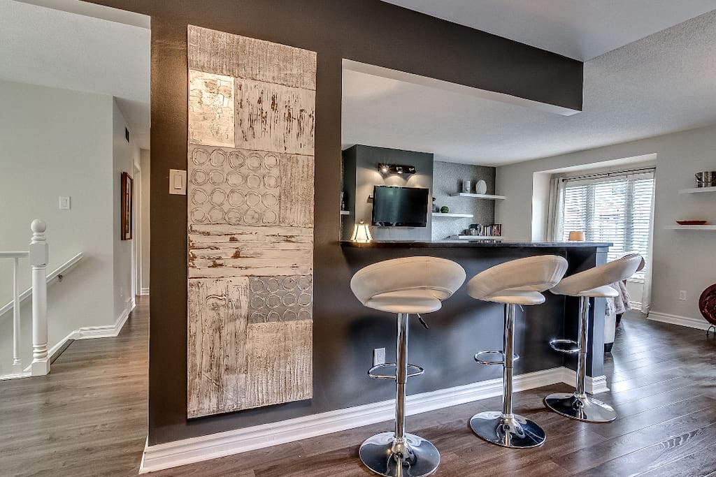 Breakfast bar with granite