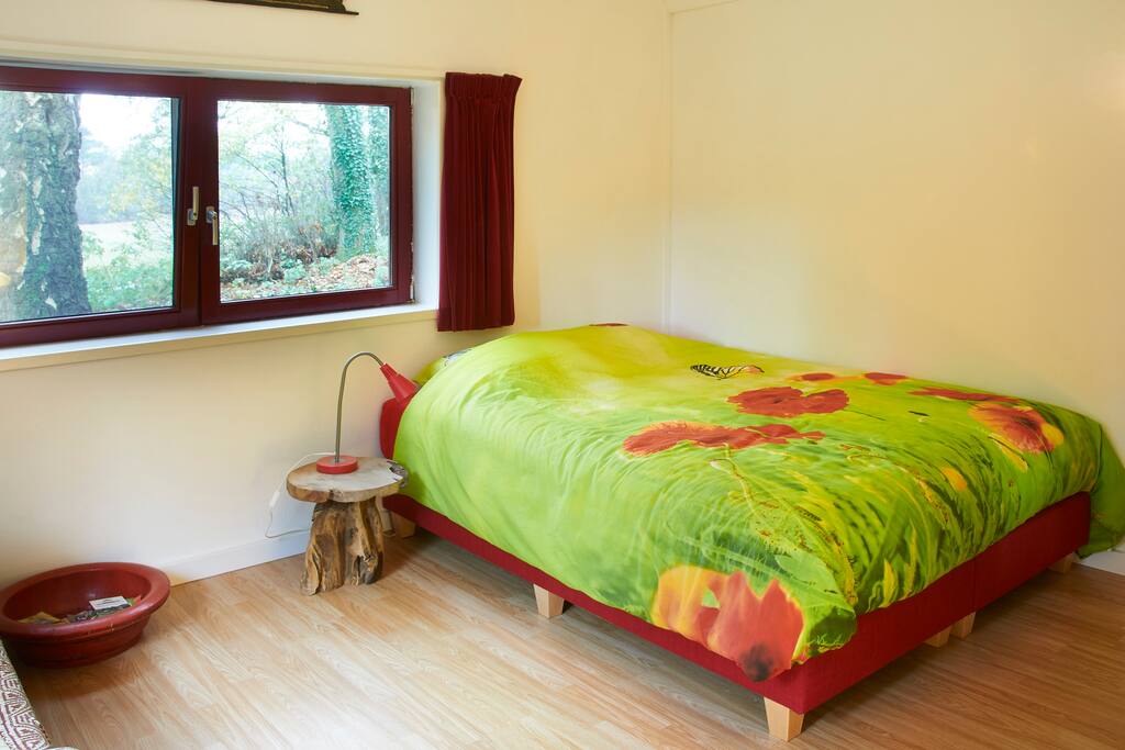 Bed, kan ook als 2*1 persoons