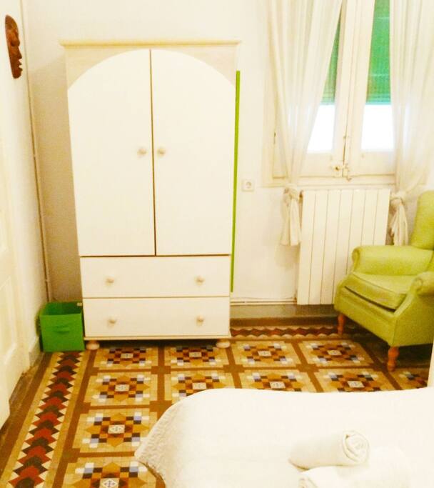 DOUBLE CENTRE ROOM