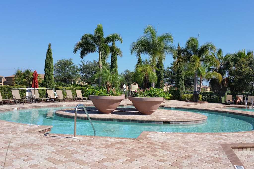 Resistance pool and spa