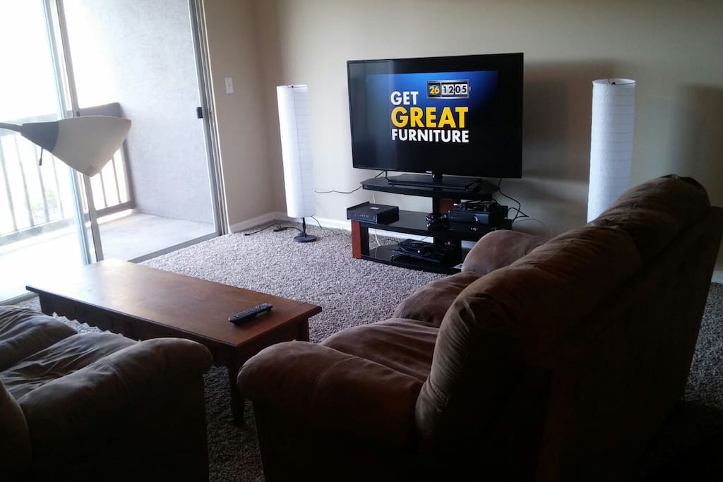 Living room area + TV