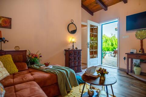 Top performing Airbnb: Garden Mihovil Marin - Fairytale cottage in Kamen