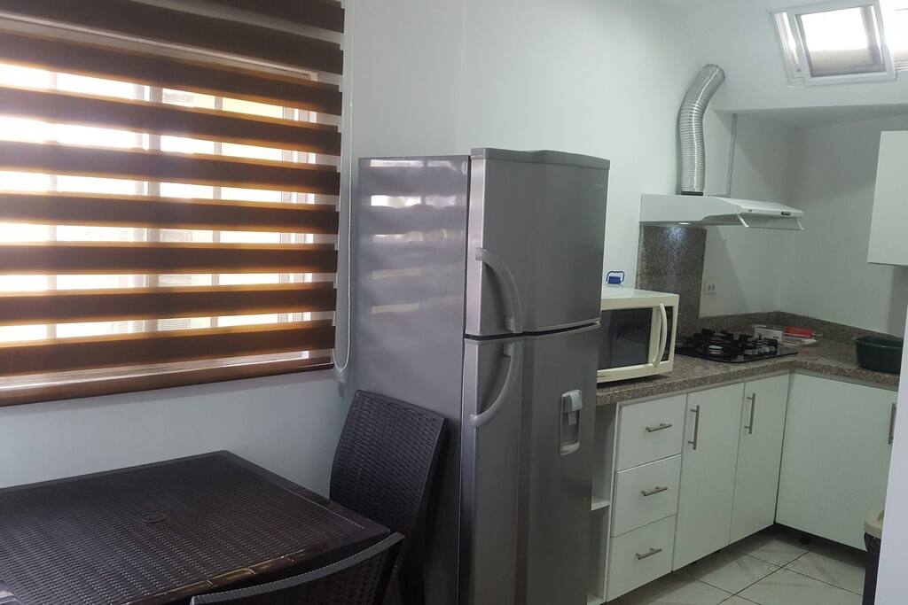 comedor cosina amoblada estractor microondas