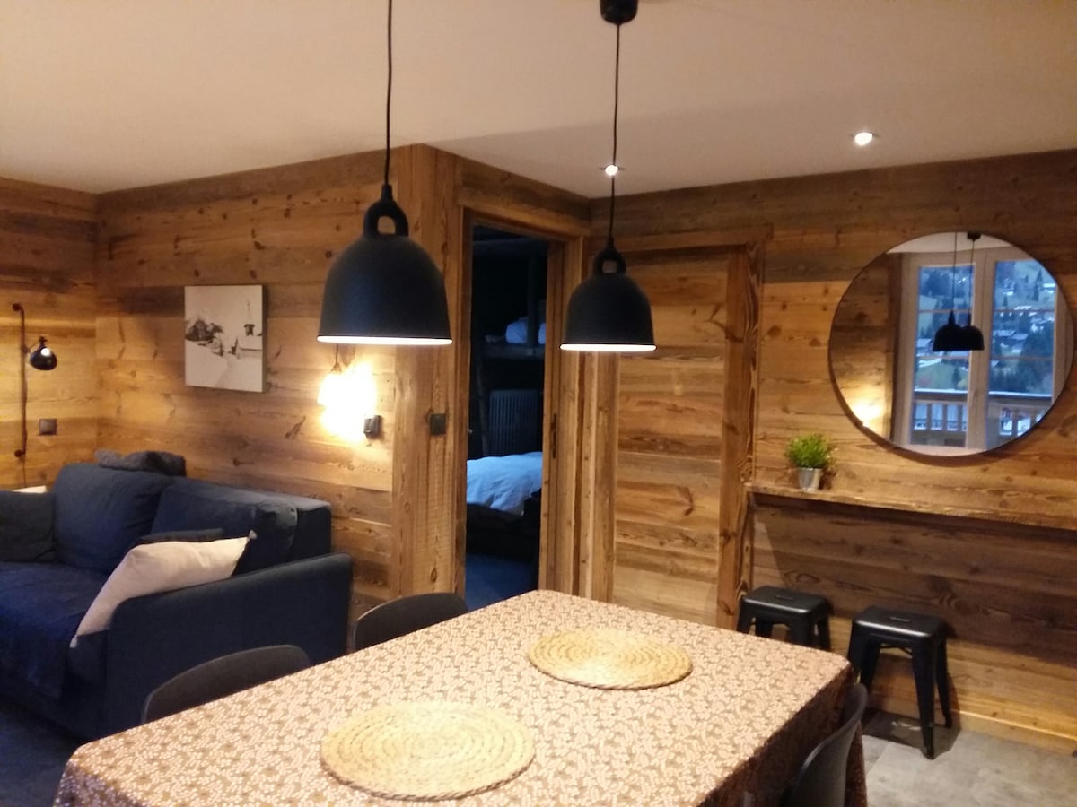 Popular Airbnb listing: LA CLUSAZ 3*** character apartment in La Clusaz