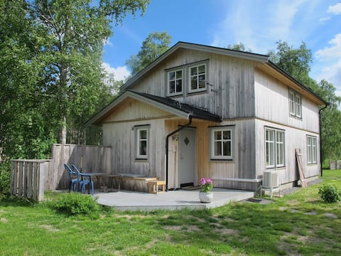Single house, 4 bedrooms, 7 persons, 2 bathrooms