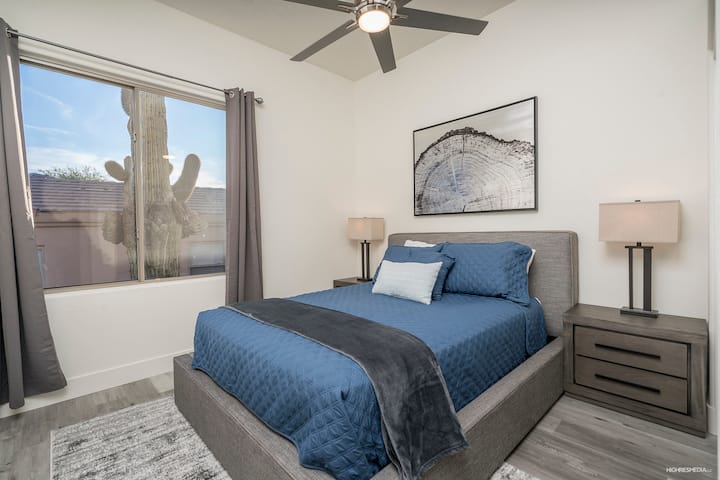 ห้องนอนผู้เข้าพักพร้อมเตียงควีนไซส์