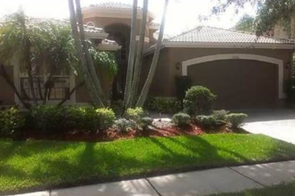 Secluded home on circular drive with no thru traffic.