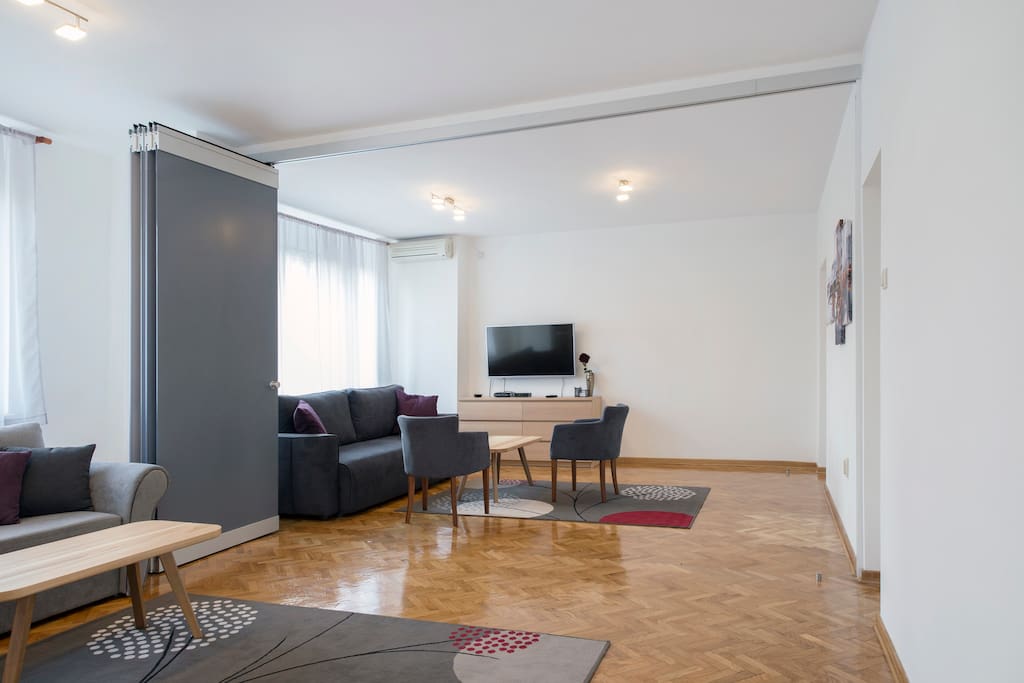 Living Room 2/ Living Room 1