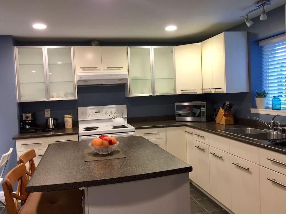 Fully equipped kitchen
