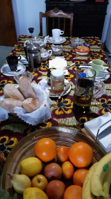 Breakfast - Pequeno almoço