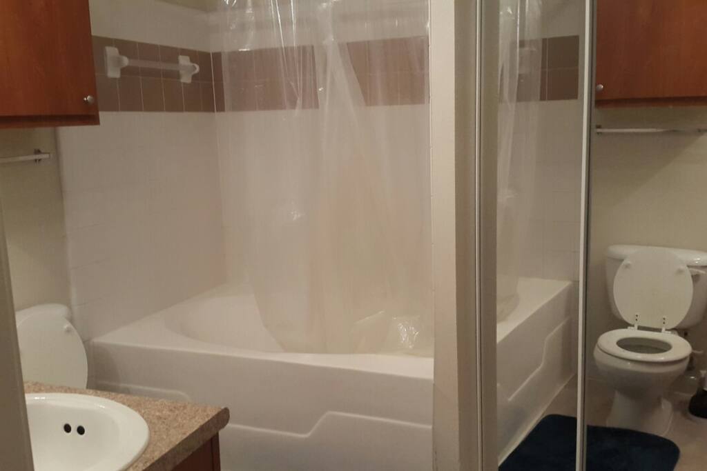 Full Bathroom
