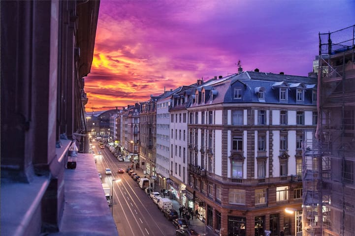 Very Central in Frankfurt