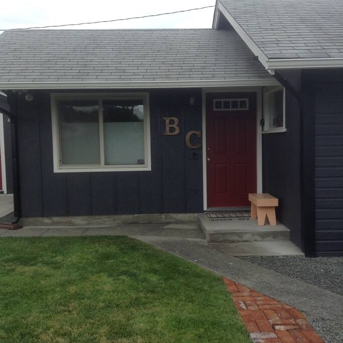The Bike Cottage is self-contained, private, for 1-2 people, no children, no pets.