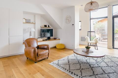 Spacious flat - large sunny Terrace
