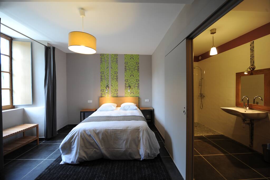 lit en 160x200. moderne, confortable