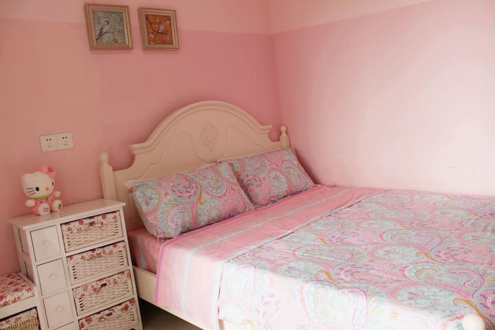 【面朝大海】田园舒适大床房 带独立卫浴 近各景点 交通便利