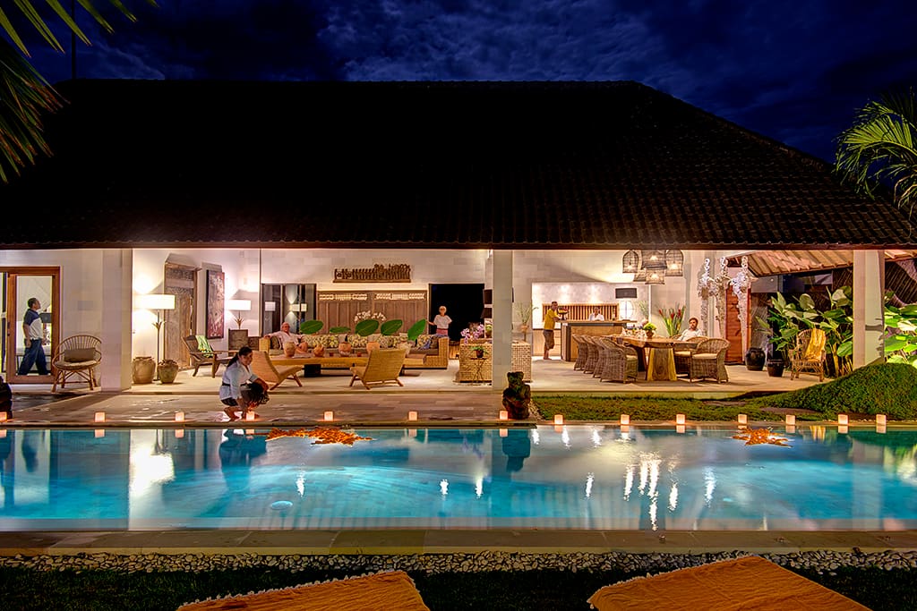 Villa Nyoman by night