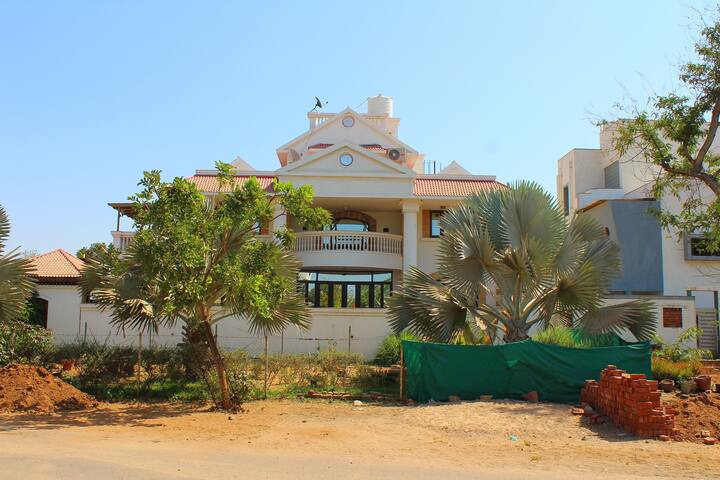 Fully furnished Bungalow